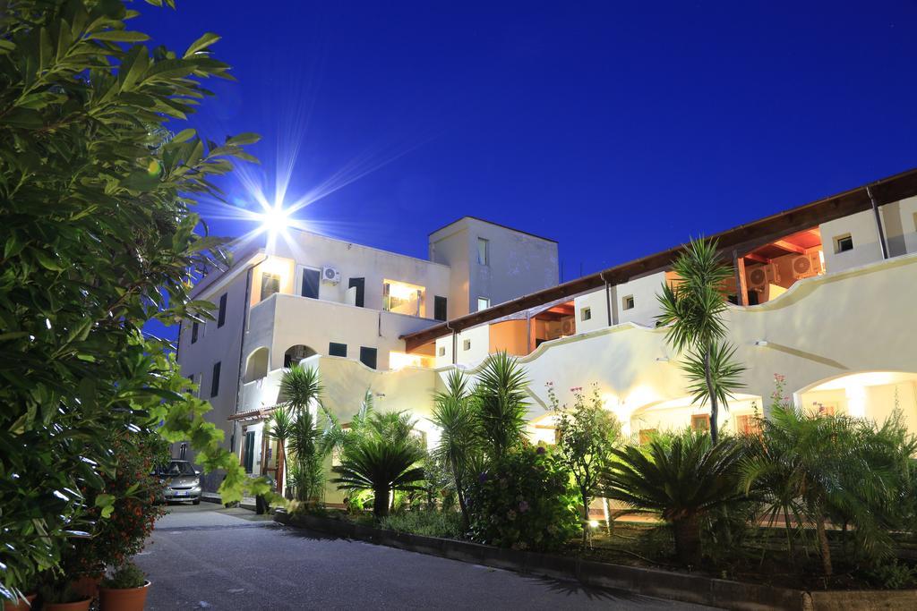 Hotel Club Bellavista Вьесте Экстерьер фото