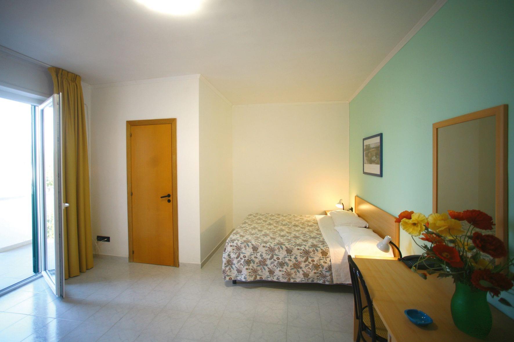 Hotel Club Bellavista Вьесте Экстерьер фото