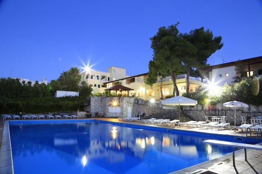 Hotel Club Bellavista Вьесте Экстерьер фото