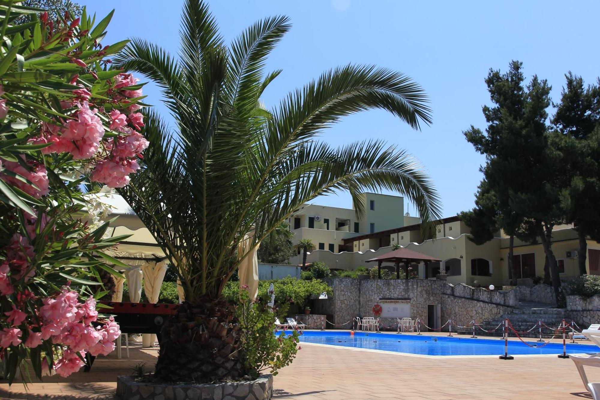 Hotel Club Bellavista Вьесте Экстерьер фото